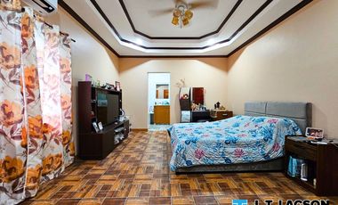 🏡 𝟯𝗕𝗥 𝗛𝗼𝘂𝘀𝗲 𝘄𝗶𝘁𝗵 𝗦𝘄𝗶𝗺𝗺𝗶𝗻𝗴 𝗣𝗼𝗼𝗹 — 𝗕𝗮𝗰𝗼𝗻𝗴, 𝗡𝗲𝗴𝗿𝗼𝘀 𝗢𝗿𝗶𝗲𝗻𝘁𝗮𝗹