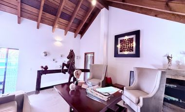 Venta Casa en Esquina en Fraccionamiento CCTV
