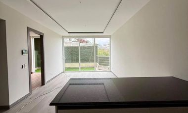 Suite con Terraza -  en Venta - en Tumbaco, cerca al Colegio Británico