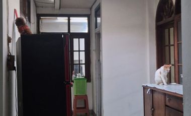 Dijual Rumah di Tengah Kota Cimahi  Luas dan Strategis Semi Furnish