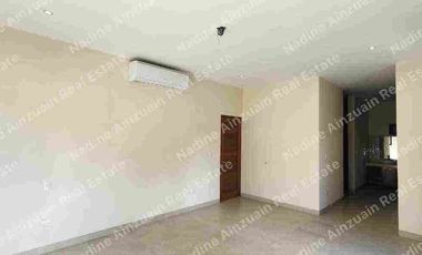 SE RENTA RESIDENCIA DISEÑÓ MODERNISTA  EN RESIDENCIAL LAGOS DEL SOL CANCÚN, QUINTANA ROO. 4 RECÁMARAS, ALBERCA, JARDÍN, AMENIDADES, SEGURIDAD 24 HORAS.
