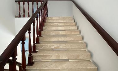 Disewa Rumah 4Br di Area Elite Darmawangsa, Cocok untuk Silent Office atau Rumah Pribadi. Pakai Kolam Renang dan Taman Luas, Jakarta Selatan