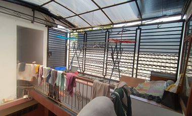 Jual Rumah Cocok Jadi Tempat Usaha, Bisnis, atau Sekolah TK di Cimahi Utara, Pusat Kota Cimahi