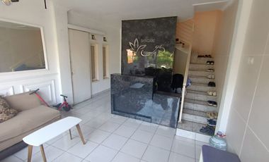 Jual Rumah Cocok Jadi Tempat Usaha, Bisnis, atau Sekolah TK di Cimahi Utara, Pusat Kota Cimahi