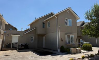 Casa en cond de 3d-3b-piscina, Buin oriente - UF5.500