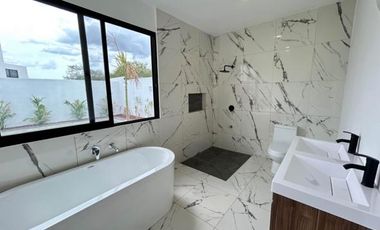 Casa Residencial 1 nivel en Venta en Privada al Norte de Ciudad de Merida