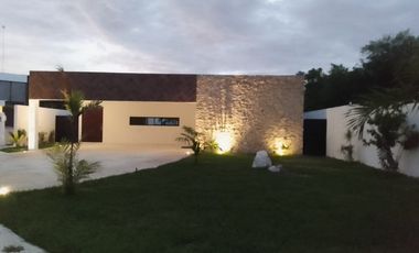 Casa Residencial 1 nivel en Venta en Privada al Norte de Ciudad de Merida
