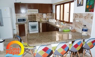 Casa de Venta en Playas, Ciudadela Cerrada Acapulco, Via a Data Km 2.5