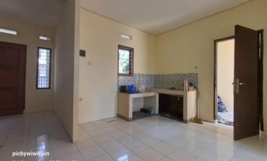 Disewakan rumah nyaman 2 lantai Sarijadi dekat Universitas Maranatha dan tol pasteur Bandung Utara