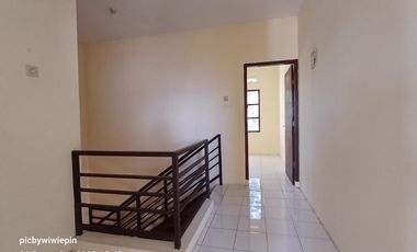 Disewakan rumah nyaman 2 lantai Sarijadi dekat Universitas Maranatha dan tol pasteur Bandung Utara