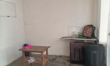 VENTA DE CASA COMO TERRENO, DE 3 NIVELES, 2 MINI-DEPARTAMENTOS, JARDIN, COCHERA, AZOTEA TECHADA