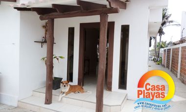 Casa Frente Al Mar en Playas de Venta, Via a Data Posorja