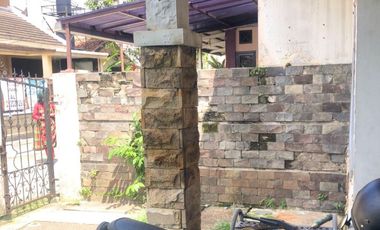 RUMAH TUA PERLU RENOV. STRATEGIS DI BANDUNG KIDUL