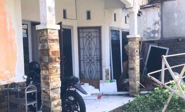 RUMAH TUA PERLU RENOV. STRATEGIS DI BANDUNG KIDUL