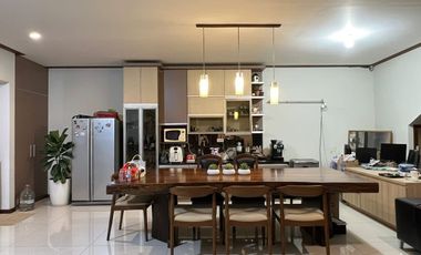 Turun Harga! Jual Cepat Rumah 3 Lantai Minimalis di Setraduta Pasteur Bandung