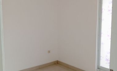 Disewakan Rumah 2Lt dicluster Australia uk.6x15m Green Lake City, sudah ada 2 unt AC, void belakang sudah di tutup kanopi