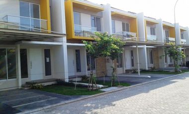 Disewakan Rumah 2Lt dicluster Australia uk.6x15m Green Lake City, sudah ada 2 unt AC, void belakang sudah di tutup kanopi