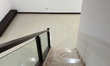 DISEWAKAN RUMAH RAPI SIAP HUNI DI PULOMAS JAKARTA TIMUR