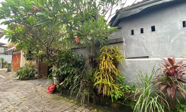 House For Sale - Including 1 Shop and 2 Kost