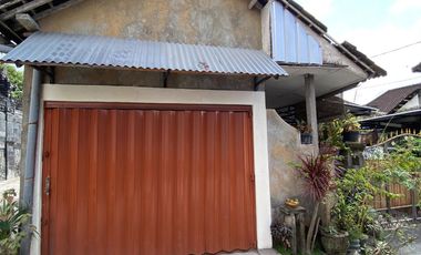 House For Sale - Including 1 Shop and 2 Kost