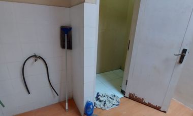 DISEWAKAN Rumah Pojok ( Hook ) Full Furnished Siap Pakai Perumahan Sutorejo Prima Indah Surabaya