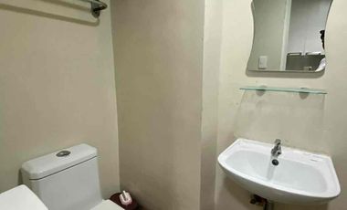 FOR RENT STUDIO UNIT AT VISTA GL TAFT GOOD FOR 4 PAX