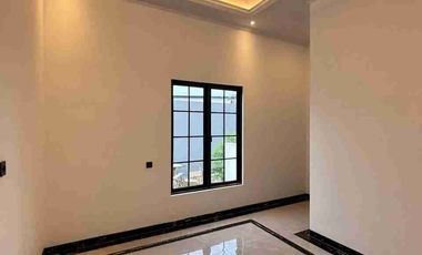 Di jual rumah baru 3lantai Jakarta Selatan, Bebas banjir, lokasi strategis, harga terbaik