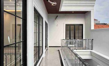 Di jual rumah baru 3lantai Jakarta Selatan, Bebas banjir, lokasi strategis, harga terbaik