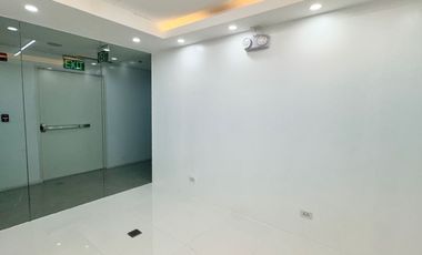 PARK TRIANGLE CORPORATE PLAZA: Office Space for Lease, 93 sqm, Fully fitted, 6 rooms, 1 parking, P155,000/mo.