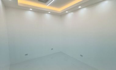 PARK TRIANGLE CORPORATE PLAZA: Office Space for Lease, 93 sqm, Fully fitted, 6 rooms, 1 parking, P155,000/mo.