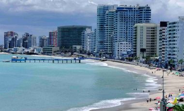 @En venta departamento de 3 dormitorios a una cuadra del mar Salinas Ecuador