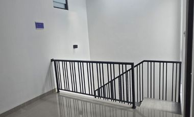 Dijual Rumah 2 Lantai di Meruya Selatan By Rumah Chinida (Li)