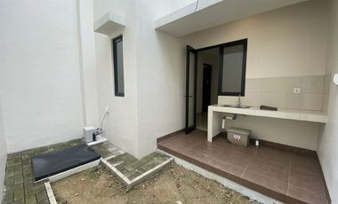 Sewa Murah Rumah Type Deluxe Cluster Regia, Summarecon Crown Gading, Bekasi, 018