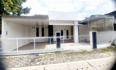 DIJUAL RUMAH CANTIK DEKAT GEDONGKUNING BANGUNTAPAN BANTUL