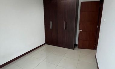 Rumah Cantik minimalis siap huni ( baru slesai renovasi) di Pulomas