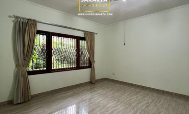Premium Classic Residence for Sale in Cipete Selatan – Prime Expat Area (Gaharu–BDN)