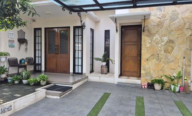 JUAL CEPAT RUMAH SIAP HUNI DI GRIYALOKA BSD ROW JALAN LEBAR