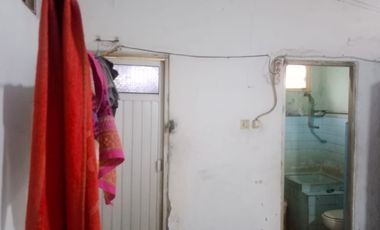 Rumah Luas dengan Halaman Depan & Belakang di Serdang, Jakarta Pusat