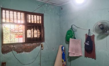 Rumah Luas dengan Halaman Depan & Belakang di Serdang, Jakarta Pusat