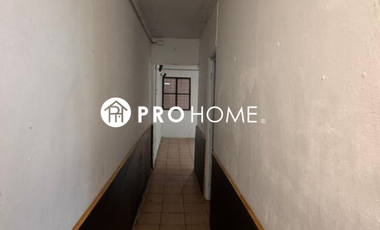 Oportunidad en Calle Valdivia: Casa amplia e independiente