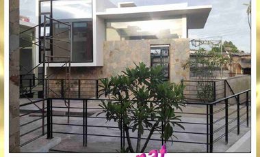 DIJUAL TOWN HOUSE RUMAH  2 LANTAI ADA 8 UNIT