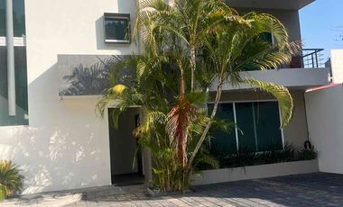 EN RENTA DEPARTAMENTO PLANTA BAJA