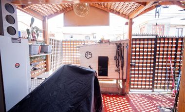 SE VENDE HERMOSA CASA EN CALLE MIGUEL GUERRERO.