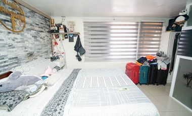 SE VENDE HERMOSA CASA EN CALLE MIGUEL GUERRERO.