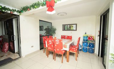 SE VENDE HERMOSA CASA EN CALLE MIGUEL GUERRERO.