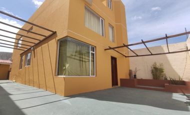 Venta de casa Independiente en San Antonio de Pichincha, Mitad del Mundo