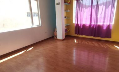 Venta de casa Independiente en San Antonio de Pichincha, Mitad del Mundo