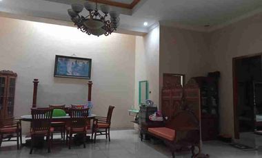 Rumah Mewah 2 lantai Graha Asri +Gazebo