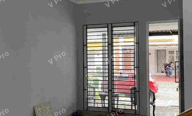 dijual rumah mewah dua lantai siap huni di royal spring hertasning gowa