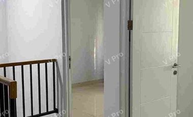 dijual rumah mewah dua lantai siap huni di royal spring hertasning gowa